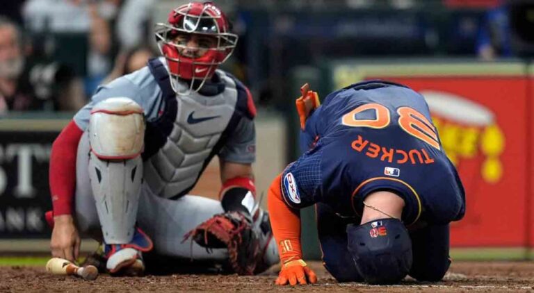 Astros Lose Kyle Tucker to Leg Injury