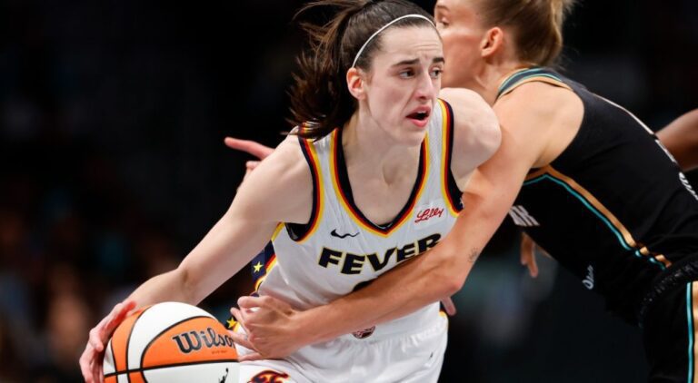 New York Liberty Dominate Indiana Fever 104-68