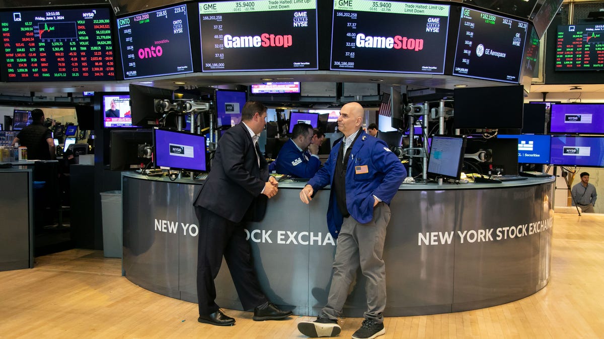 GameStop shares plummet 16% after short seller exits.
